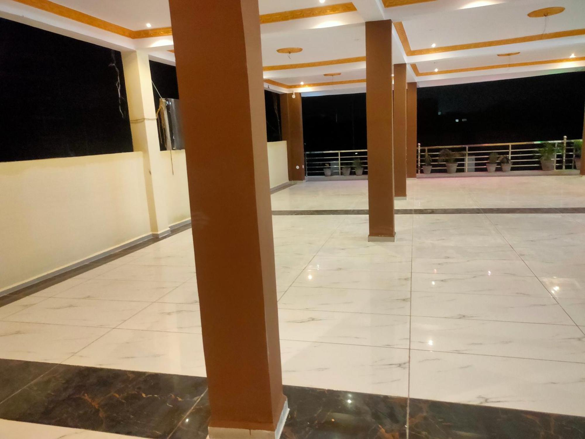 Hotel Shri Ram Palace Rewa ภายนอก รูปภาพ
