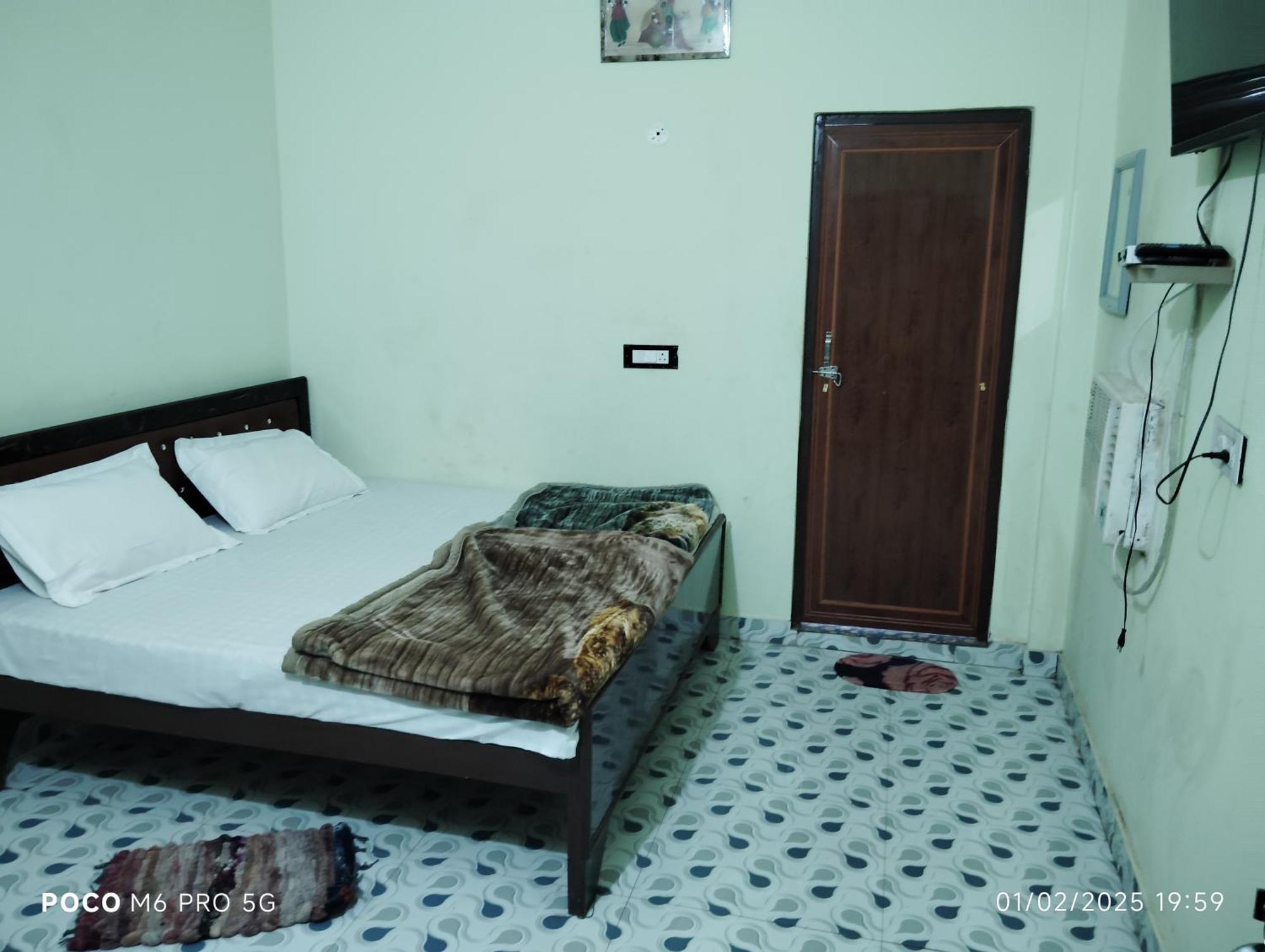 Hotel Shri Ram Palace Rewa ภายนอก รูปภาพ
